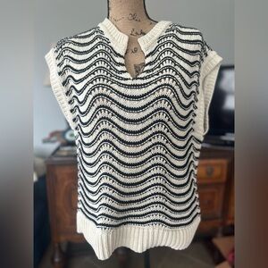 SOLD ON X POST 🆕 Melrose and Market Cream & Black Knit Sweater Top. XL.